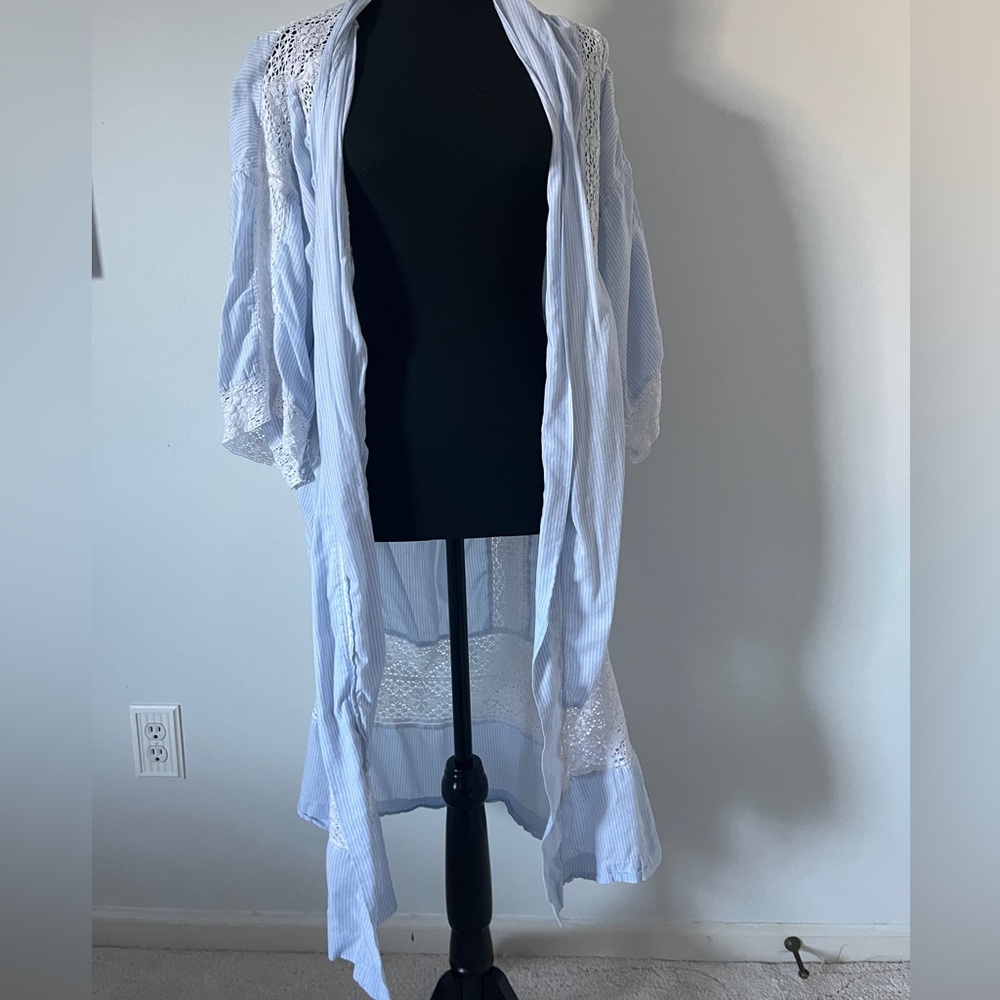 Gap blue and white striped cover up/kimono